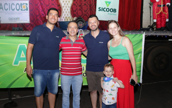 Sorteio e Chegada do Papai Noel Acico