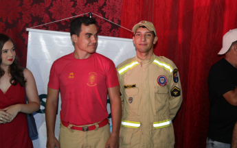 Sorteio e Chegada do Papai Noel Acico